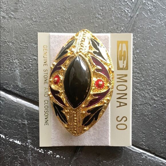 Stunning Vintage 'Mona So' Black Cabochon and Enamel Gold Brooch, Unmarked - Picture 2 of 3